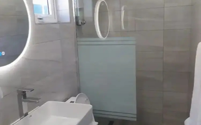 Amazing 2BR Suite w Pool Patio 5 min Dr2 Palmbeach