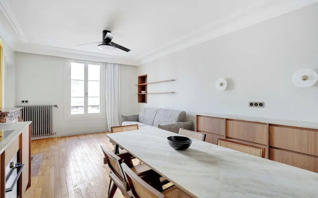 Magnificent Flat - 2br/6p - Champs Elysees
