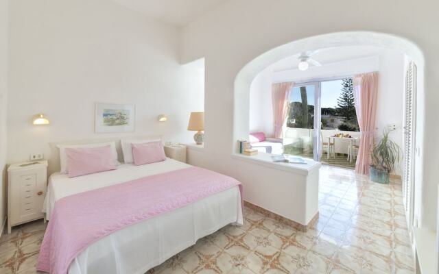 Ravino Secret Retreat
