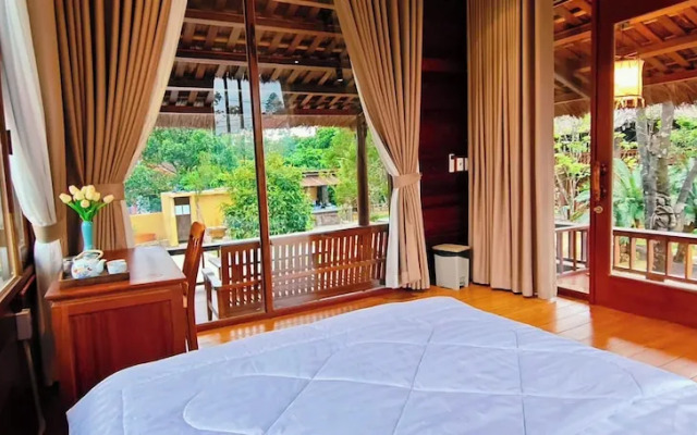 Moc Homestay & Villa