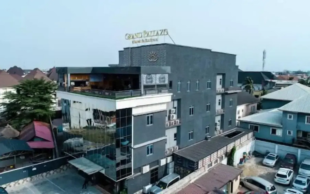 Grand Pallazo Hotel and Suites