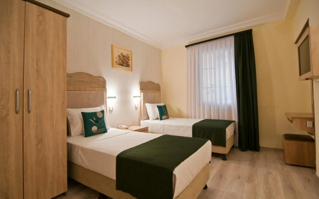 Artefes Hotel Old City