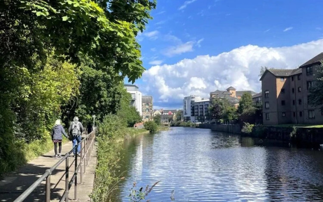 Cosy 2 Bedroom Apartment in the Heart of Leith