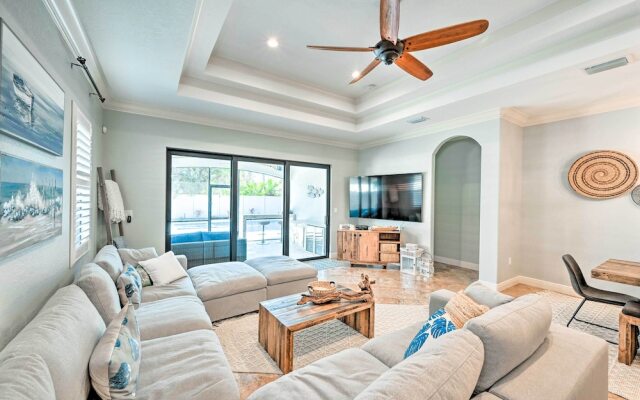 Coastal Naples Getaway ~ 2 Mi to Beaches!