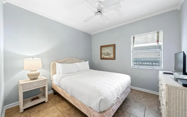 Romar Place 705