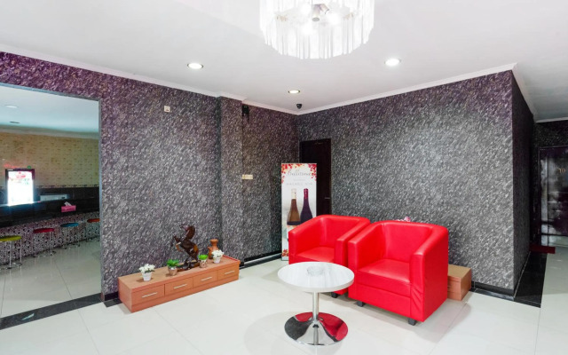 Hotel Addict by RedDoorz
