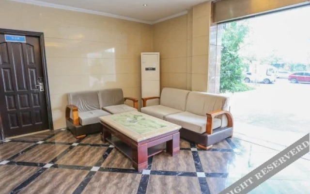 Qunyi Business Hotel