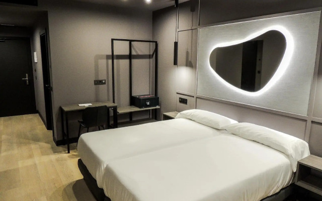 Hotel LIVVO La Escarlata