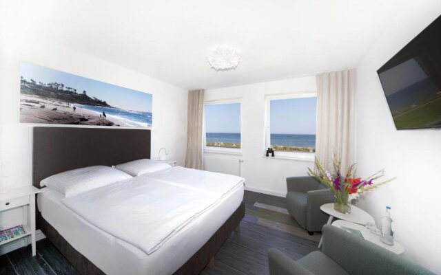 Beach Hotel California