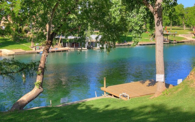 Texas River Haus LD1683