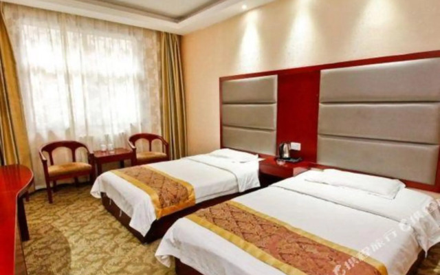 Xianyang Qintong Hotel (Baicheng Railway Station)