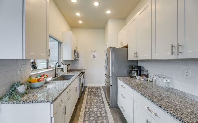 Modern Austin Vacation Rental w/ Covered Patio