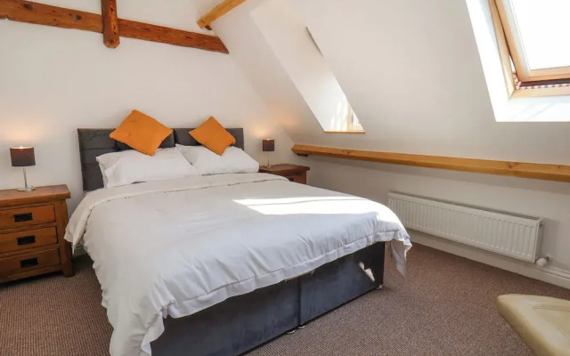 Bobbies' Retreat, 20 High Street