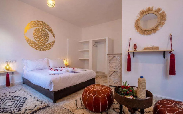 Zwen Zwen Boutique Hotel Rooftop & Spa