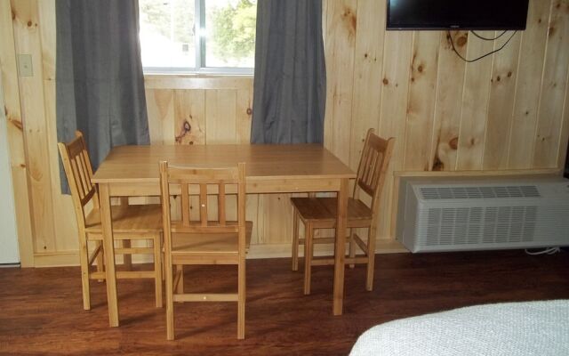 Wiscasset Woods Lodge