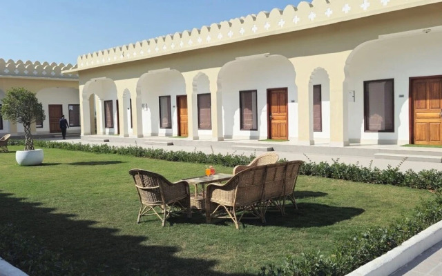 Hotel Raj Vilas The Palace