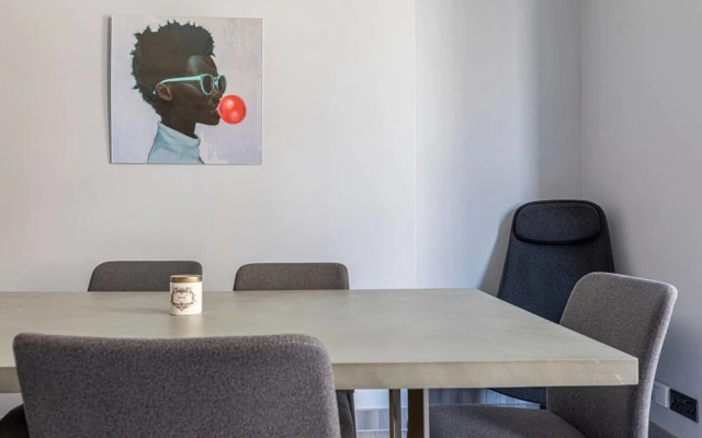 Stylish 3-bed Flat Near Mayfair and Edgware Road