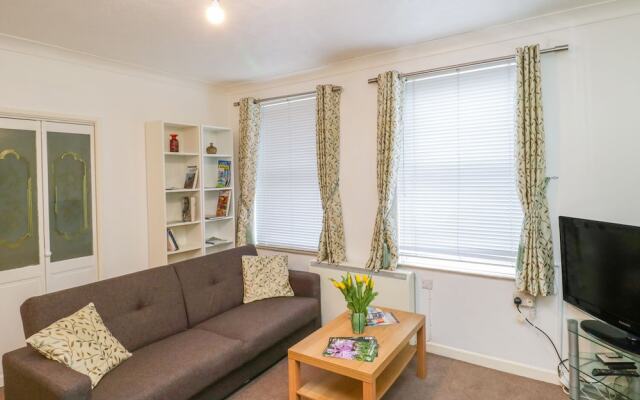 7 Richmond Lodge