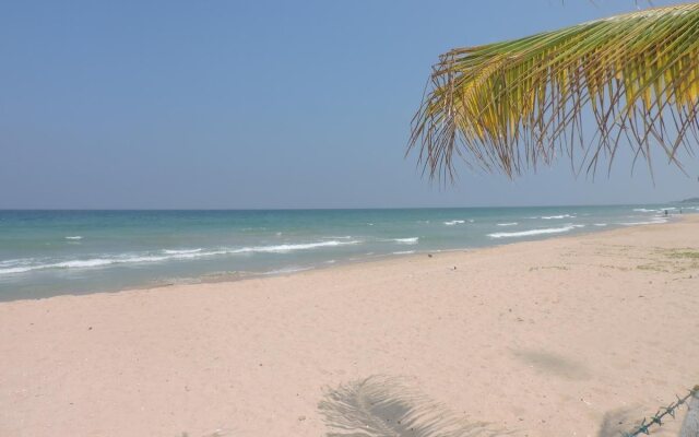 Palm Beach Nilaveli Hotel
