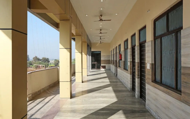 Prakash Farm BY OYO Rooms
