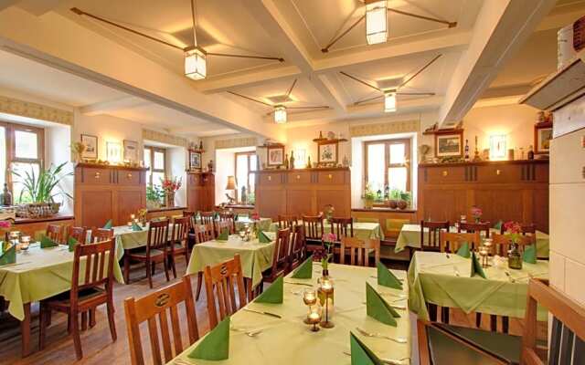 Sperber Bräu - 3-Sterne-Superior Hotel mit Gasthof und eigener Brauerei - kein Ruhetag