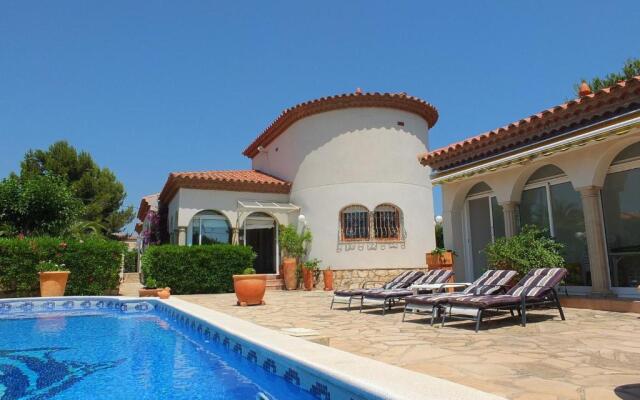 Villa Leonore stunning 2bedroom villa with air-conditioning & private swimming pool