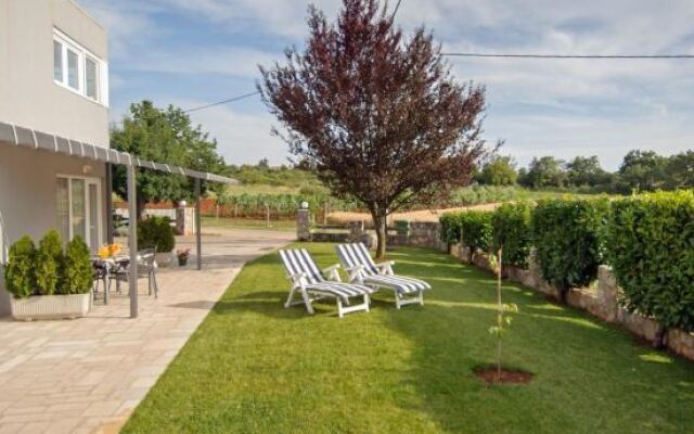 Apartments Dama