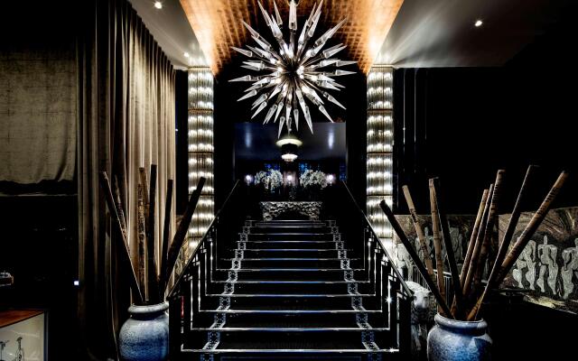 The One Alma Paris