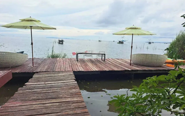 Lake House