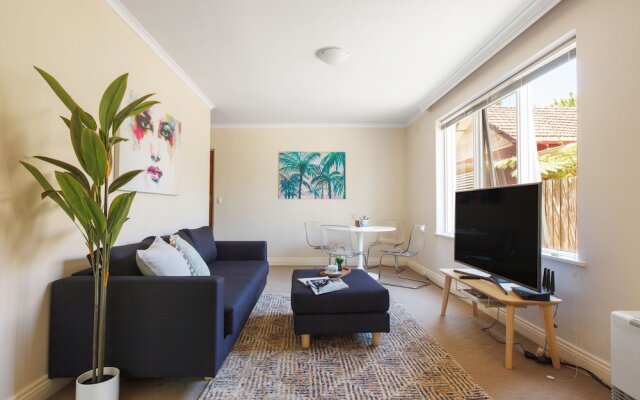 Elle Apartments by Ready Set Host