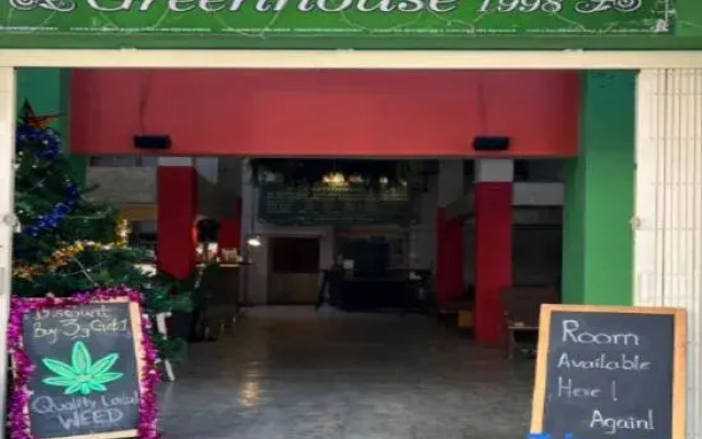 Greenhouse 1998