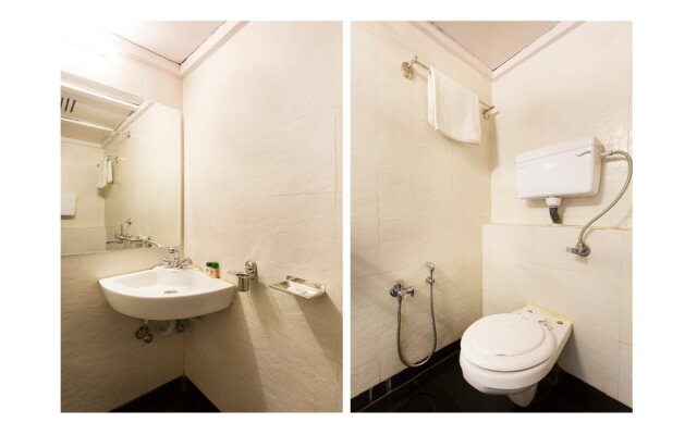 OYO 9806 Hotel Arvi