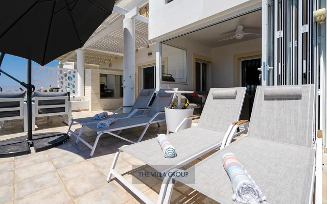 Thea Vista Apartment