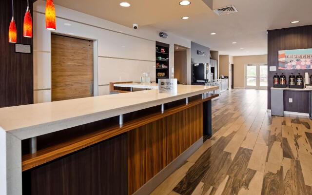 Super 8 Bismarck North