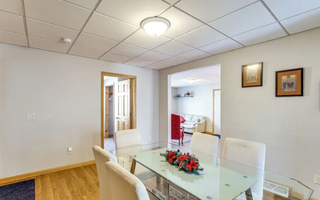 1 Mi to Downtown: Welcoming Winona Duplex