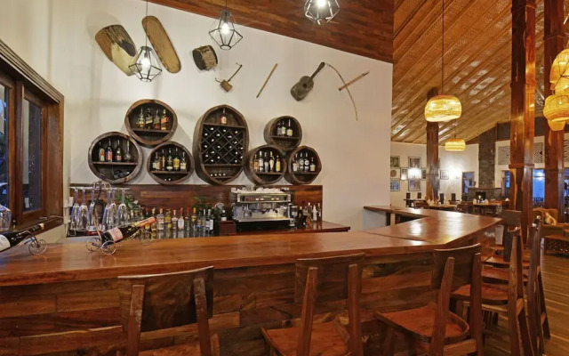 Nkuringo Bwindi Gorilla Lodge