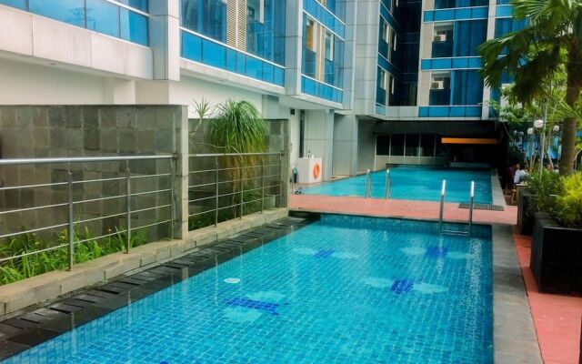 Simply Look Studio Apartment Tamansari The Hive