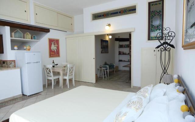 SELF Apartments - Coastal Suite and Central Balcony