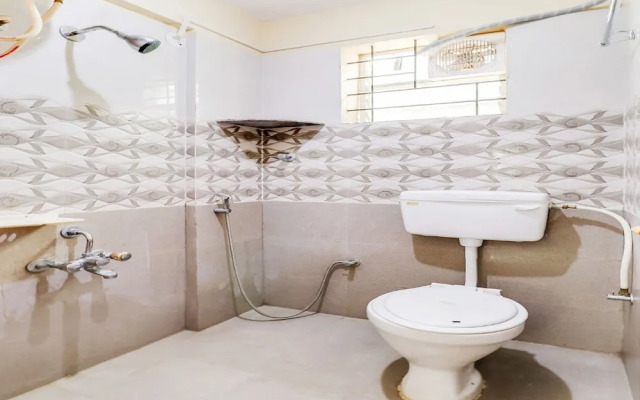 DS Residency by OYO Rooms