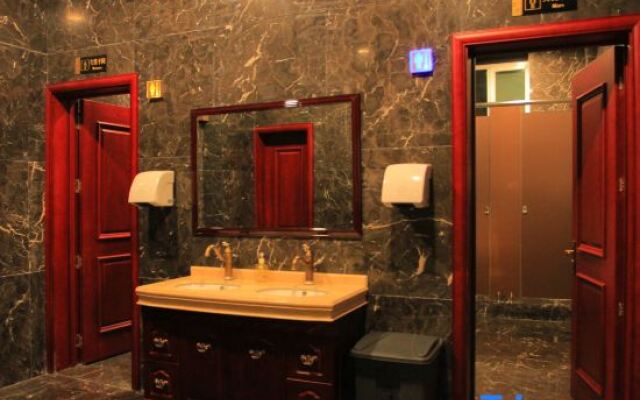 Yinlong International Hotel