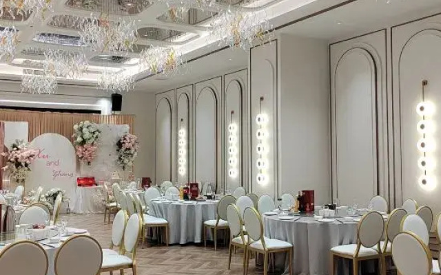 Xinji Hotel (Hefei Vocational Education City)