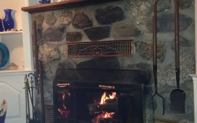 Riverhouse Inn B&B