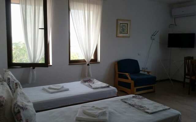 Immaculate Studio Apartment in Aleksandrovo