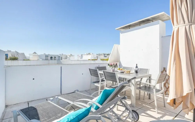 Marbella Pool House Ph24 on sea Shore
