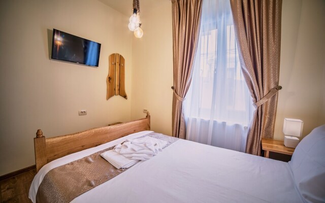 Central Apartment Luxury