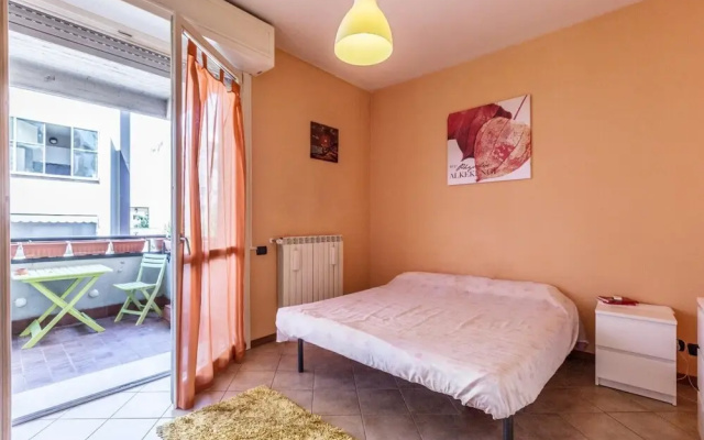 Dossetti in Bologna with 1 bedrooms and 1 bathrooms
