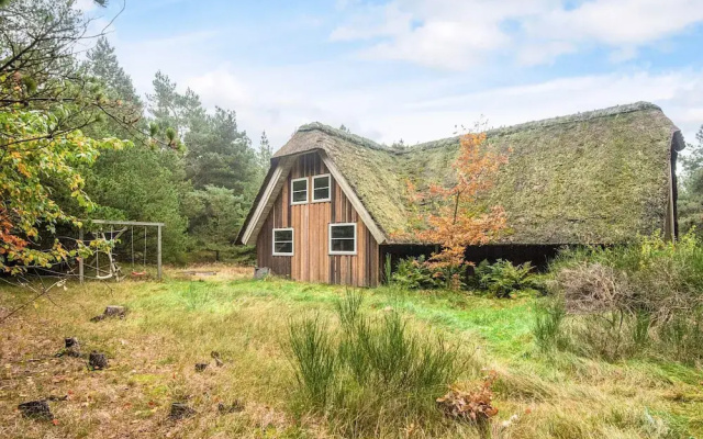 10 Person Holiday Home in Blavand