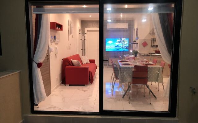 "1. Sea View Luxury 2 Bed Penthouse Close to Beach!"