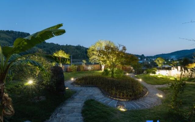 Youtangu Holiday Hotel (Huangshan Huizhou)