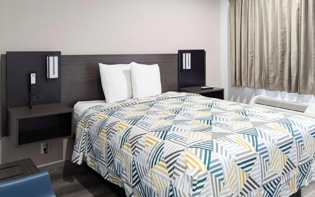 Motel 6 Victoria, TX